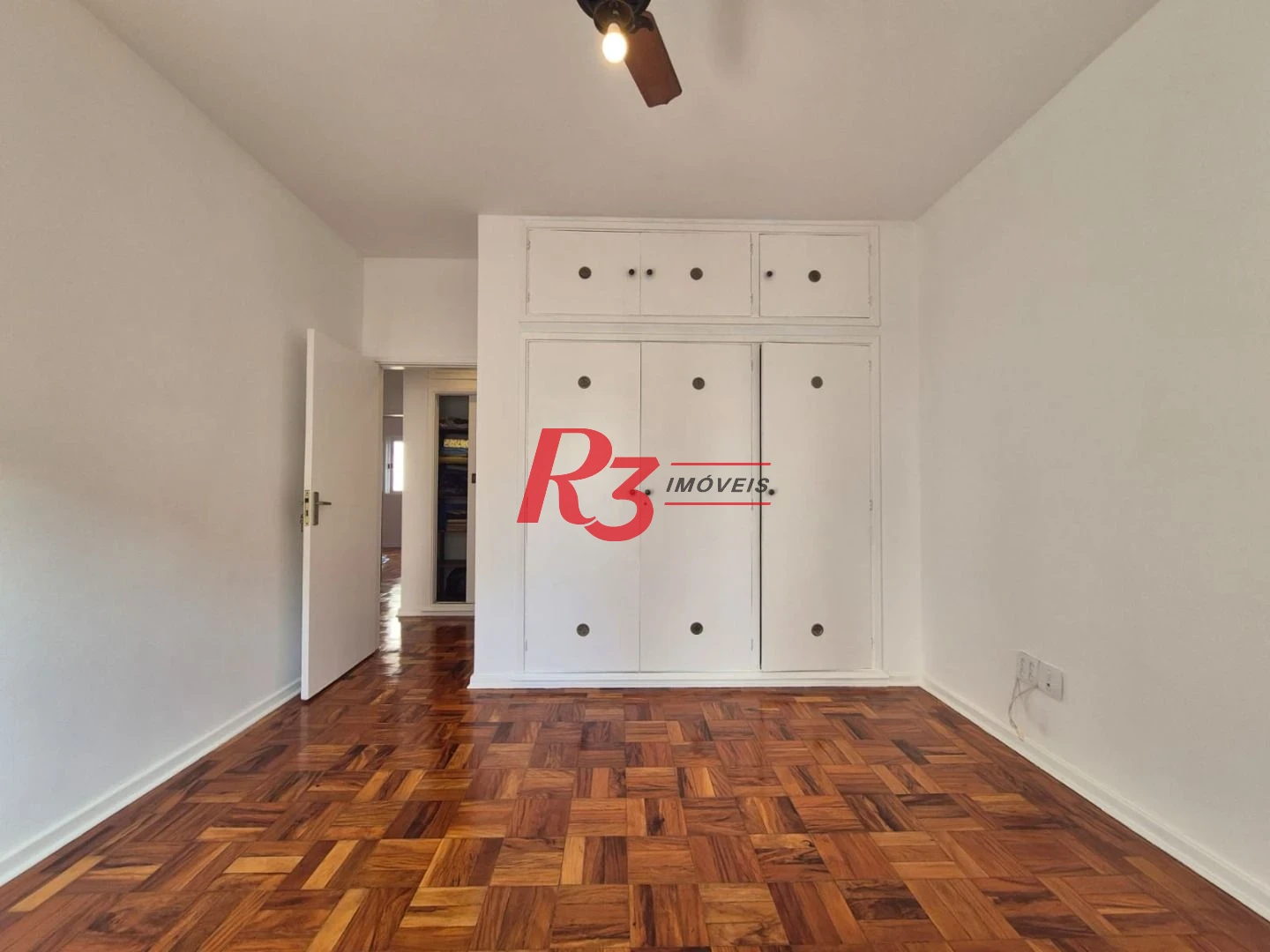 Apartamento com 3 dormitórios à venda, 146 m² por R$ 1.050.000,00 - Boqueirão - Santos/SP