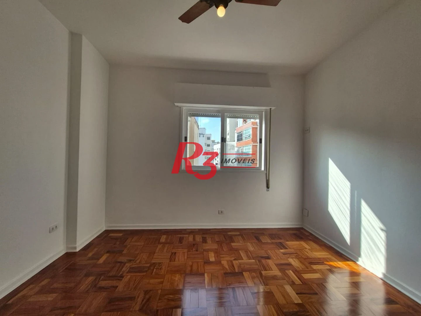 Apartamento com 3 dormitórios à venda, 146 m² por R$ 1.050.000,00 - Boqueirão - Santos/SP