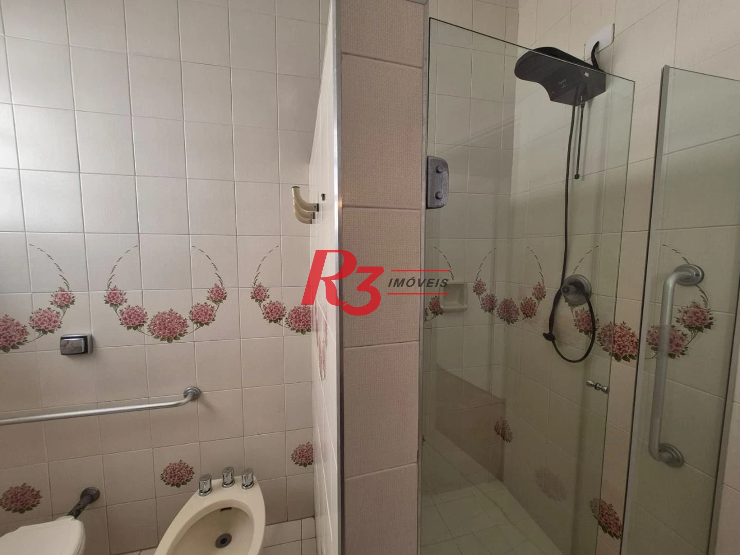 Apartamento com 3 dormitórios à venda, 146 m² por R$ 1.050.000,00 - Boqueirão - Santos/SP
