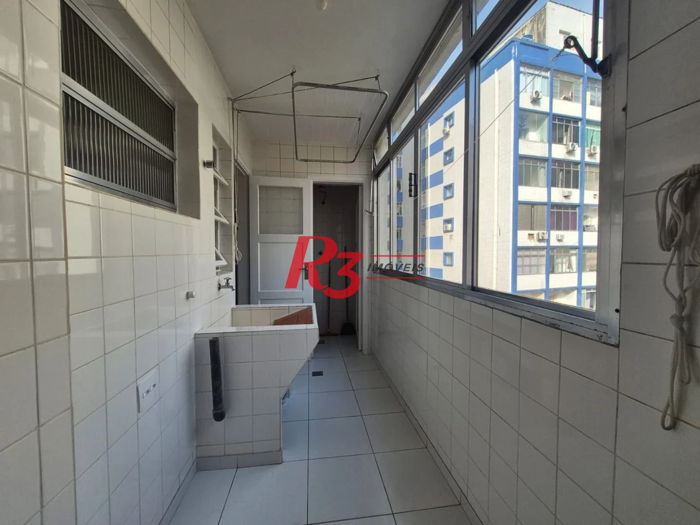 Apartamento com 3 dormitórios à venda, 146 m² por R$ 1.050.000,00 - Boqueirão - Santos/SP