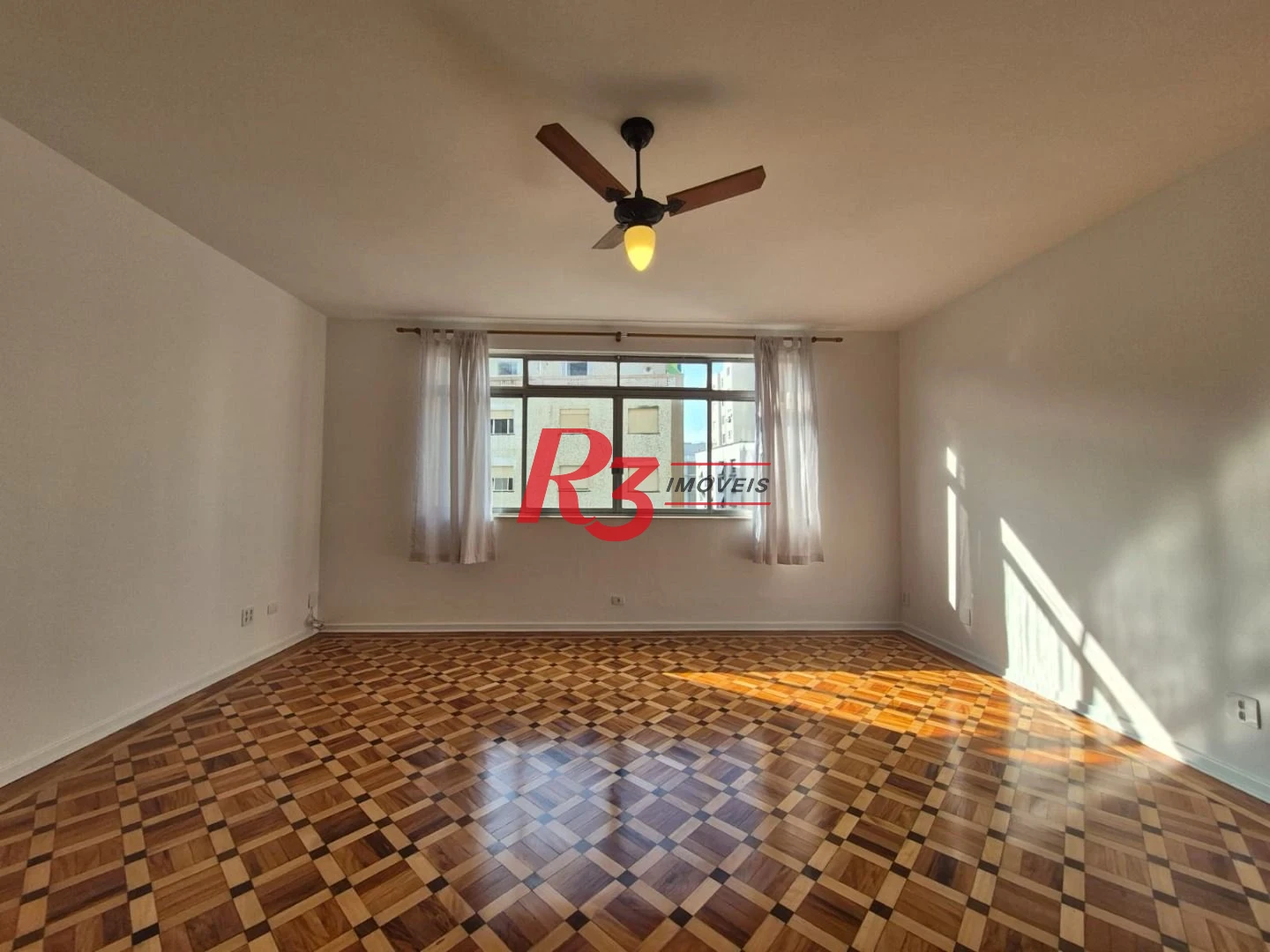 Apartamento com 3 dormitórios à venda, 146 m² por R$ 1.050.000,00 - Boqueirão - Santos/SP