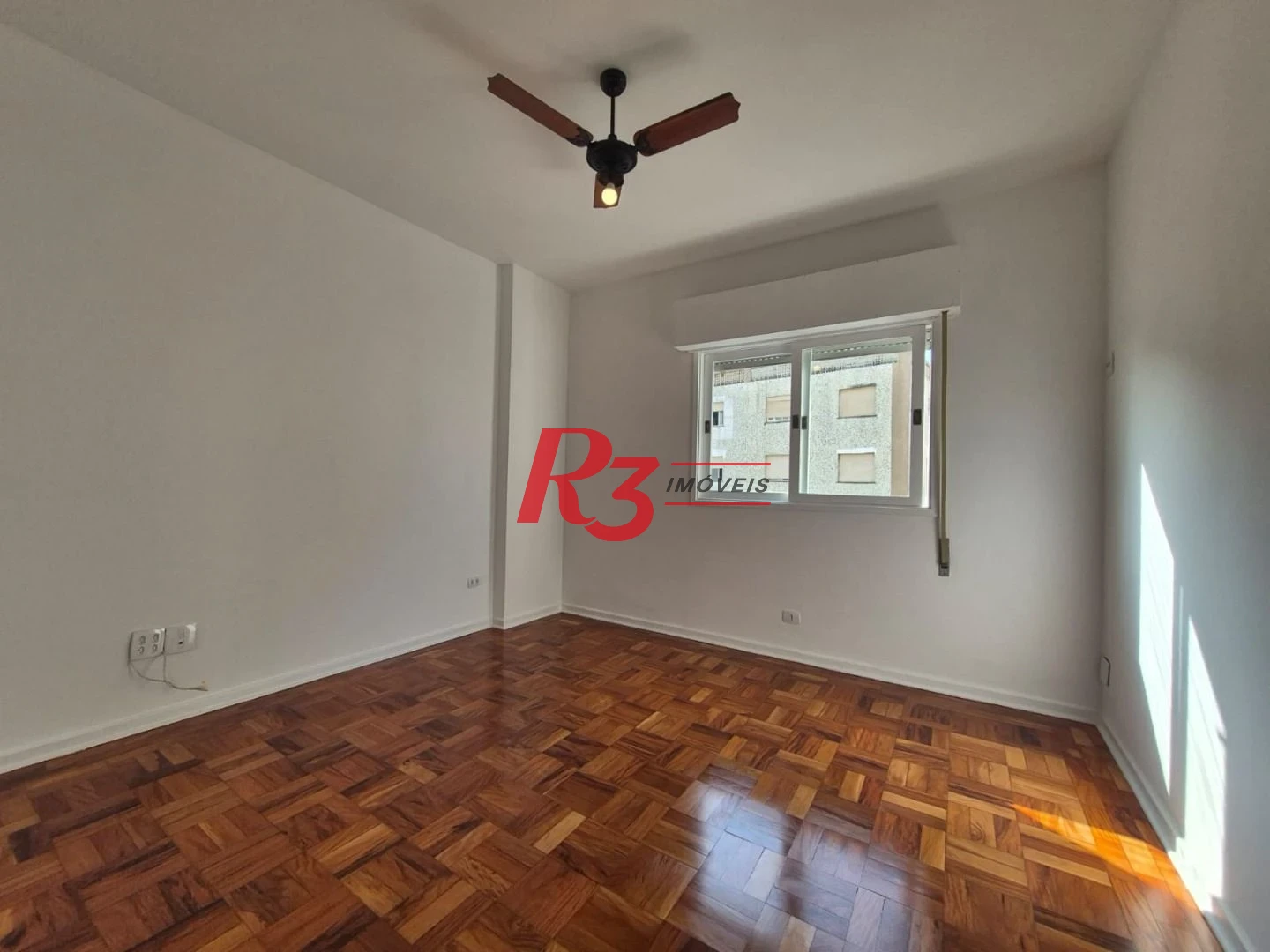 Apartamento com 3 dormitórios à venda, 146 m² por R$ 1.050.000,00 - Boqueirão - Santos/SP