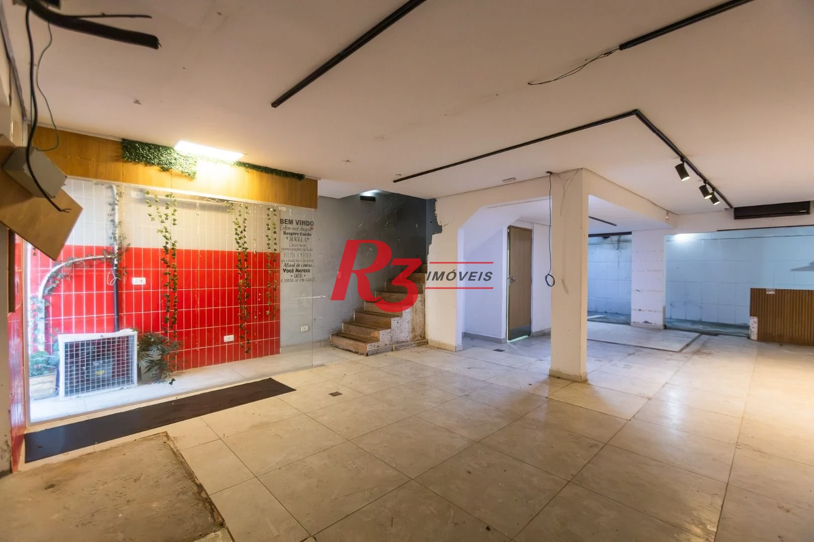 Loja para alugar, 76 m² por R$ 6.000,00/mês - Embaré - Santos/SP