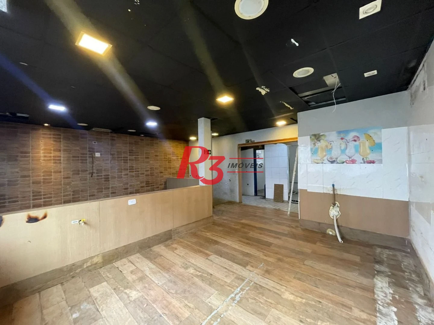 Loja para alugar, 76 m² por R$ 6.000,00/mês - Embaré - Santos/SP