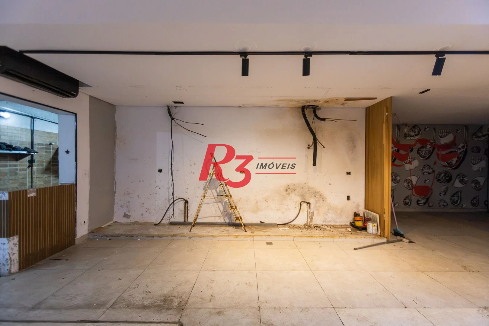 Loja para alugar, 76 m² por R$ 6.000,00/mês - Embaré - Santos/SP