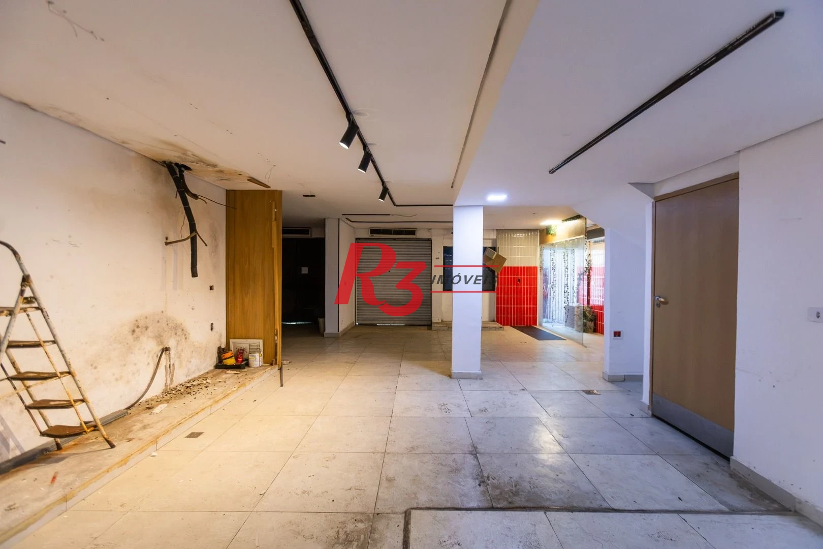 Loja para alugar, 76 m² por R$ 6.000,00/mês - Embaré - Santos/SP