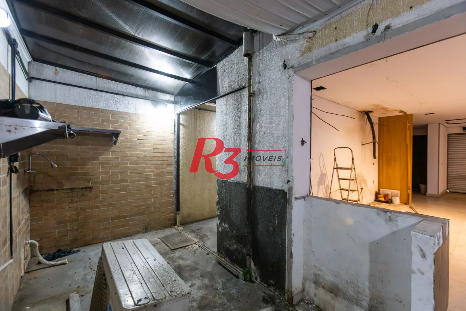 Loja para alugar, 76 m² por R$ 6.000,00/mês - Embaré - Santos/SP