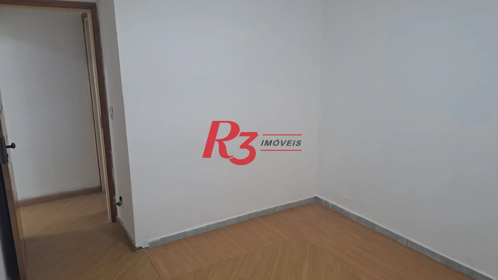 Apartamento com 3 dormitórios à venda, 75 m² por R$ 449.500,00 - Encruzilhada - Santos/SP