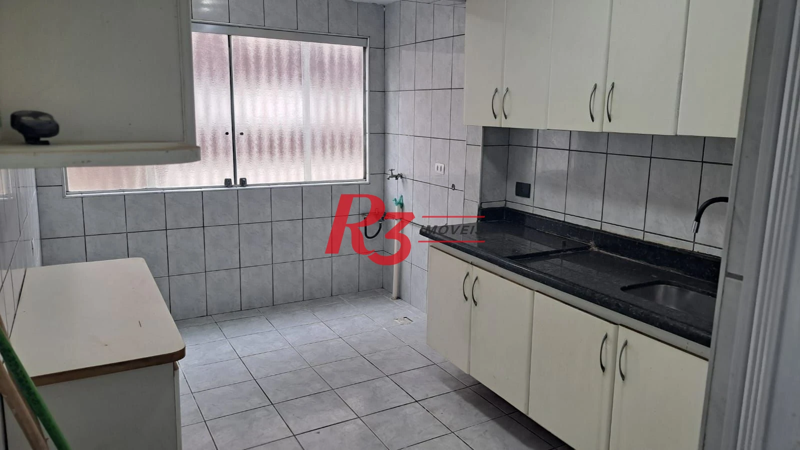 Apartamento com 3 dormitórios à venda, 75 m² por R$ 449.500,00 - Encruzilhada - Santos/SP