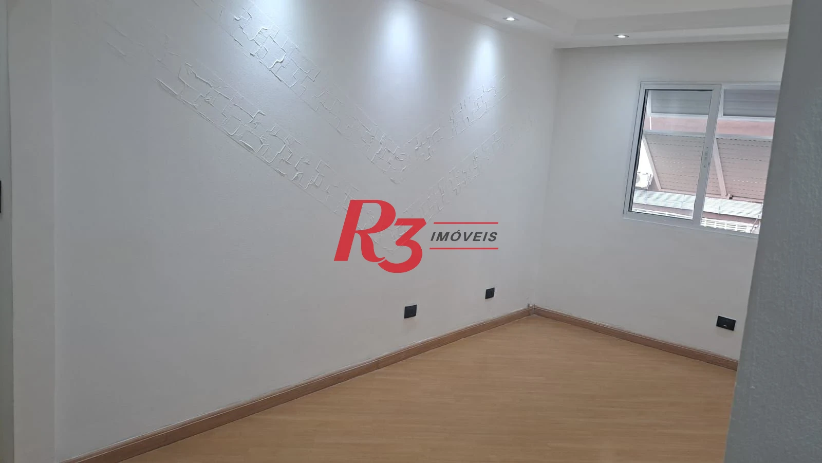 Apartamento com 3 dormitórios à venda, 75 m² por R$ 449.500,00 - Encruzilhada - Santos/SP