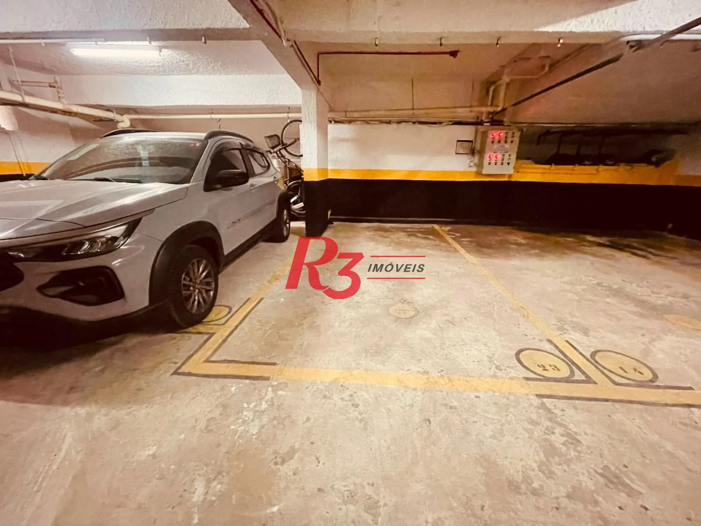 Apartamento com 3 dormitórios à venda, 133 m² por R$ 1.280.000,00 - Boqueirão - Santos/SP