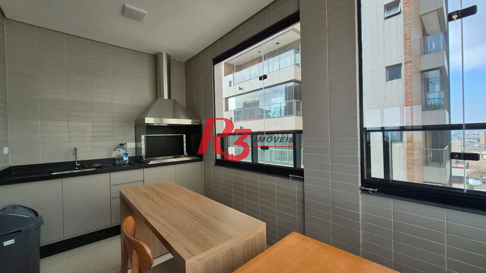 Apartamento com 1 dormitório para alugar, 55 m² por R$ 5.100,02/mês - Aparecida - Santos/SP