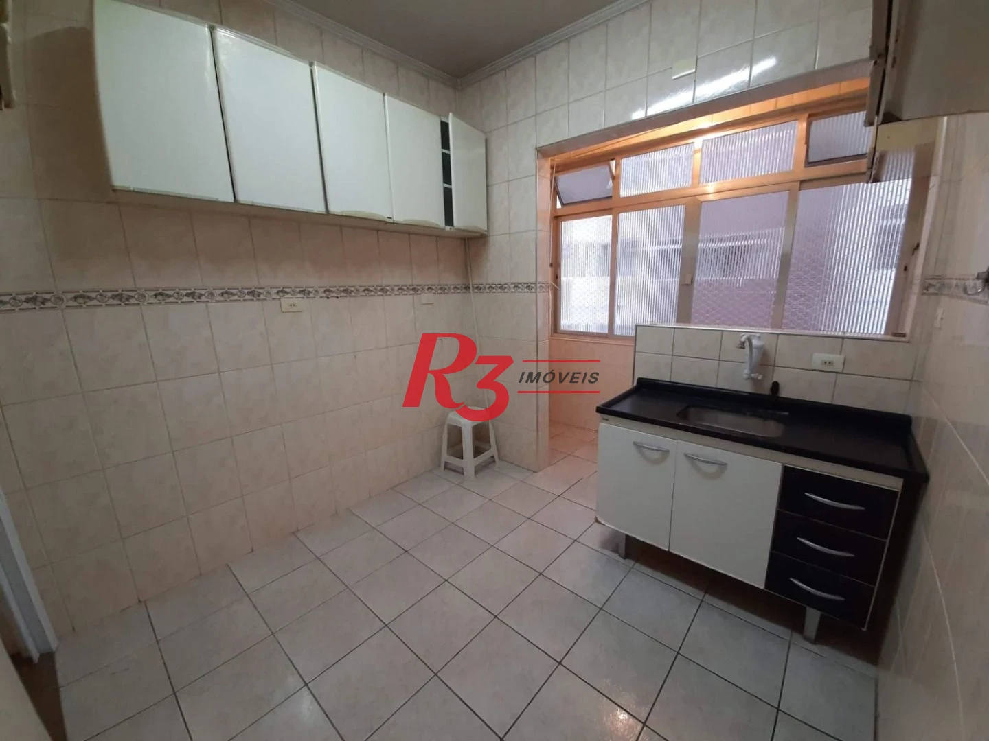 Apartamento com 2 dormitórios à venda, 78 m² por R$ 429.990,00 - Gonzaga - Santos/SP
