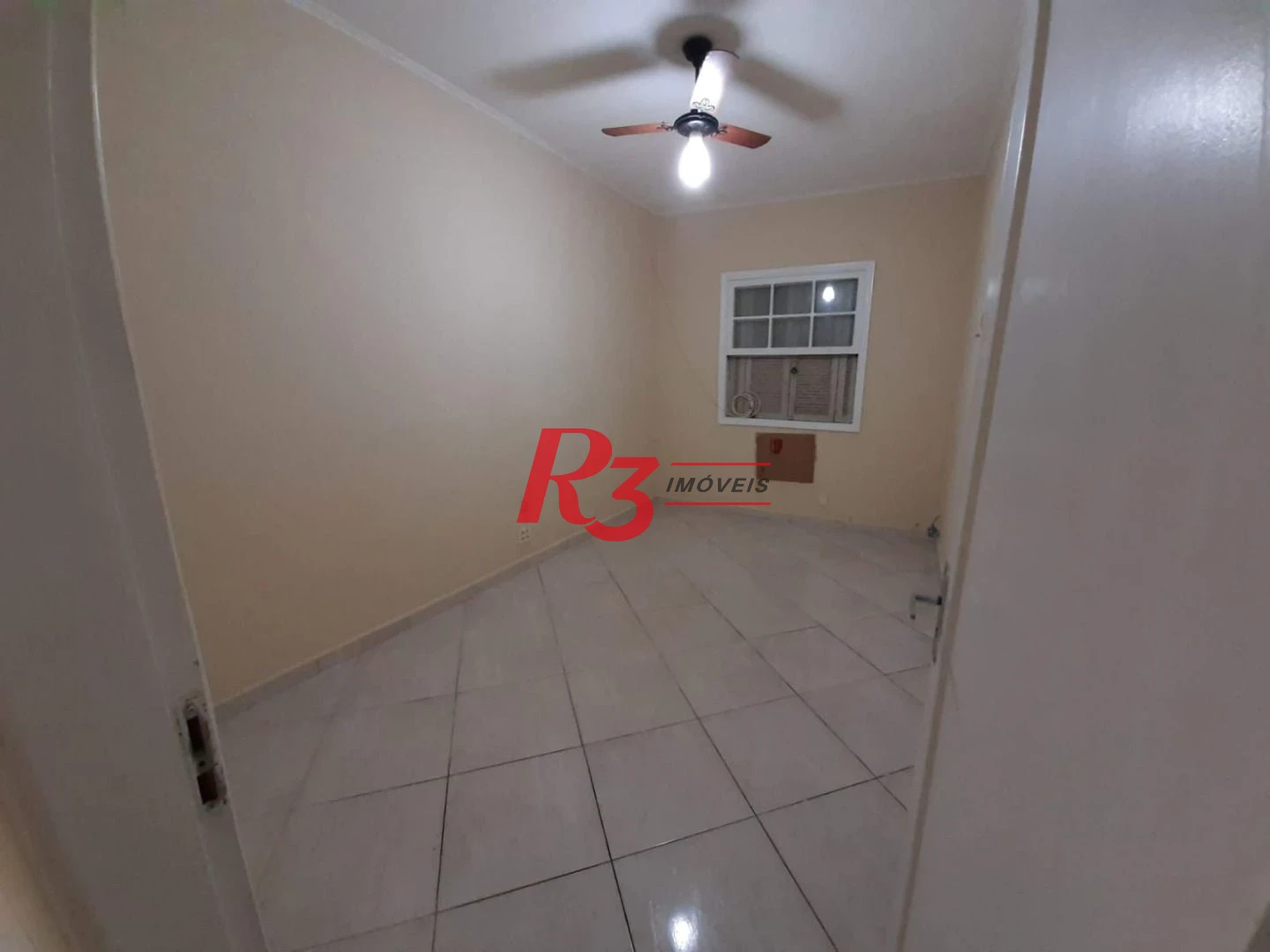 Apartamento com 2 dormitórios à venda, 78 m² por R$ 429.990,00 - Gonzaga - Santos/SP
