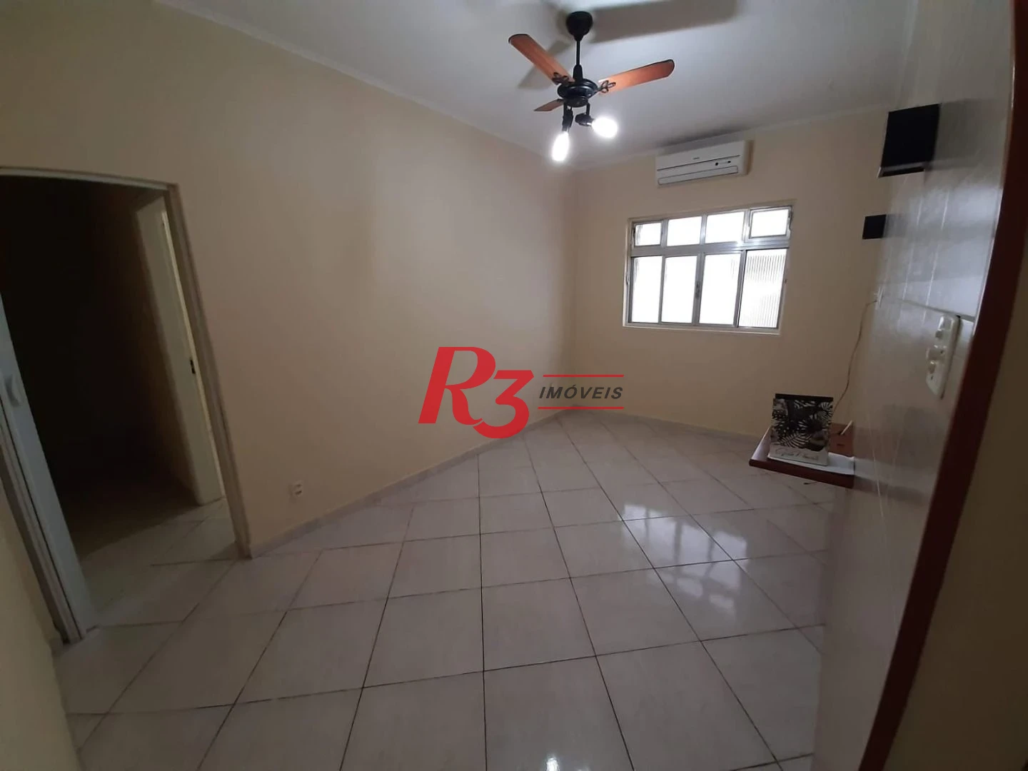 Apartamento com 2 dormitórios à venda, 78 m² por R$ 429.990,00 - Gonzaga - Santos/SP