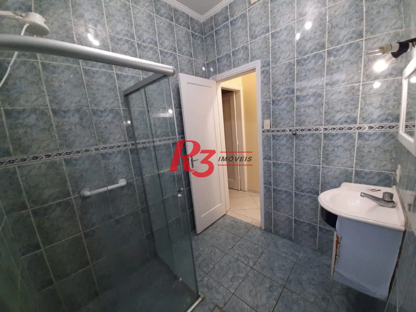 Apartamento com 2 dormitórios à venda, 78 m² por R$ 429.990,00 - Gonzaga - Santos/SP