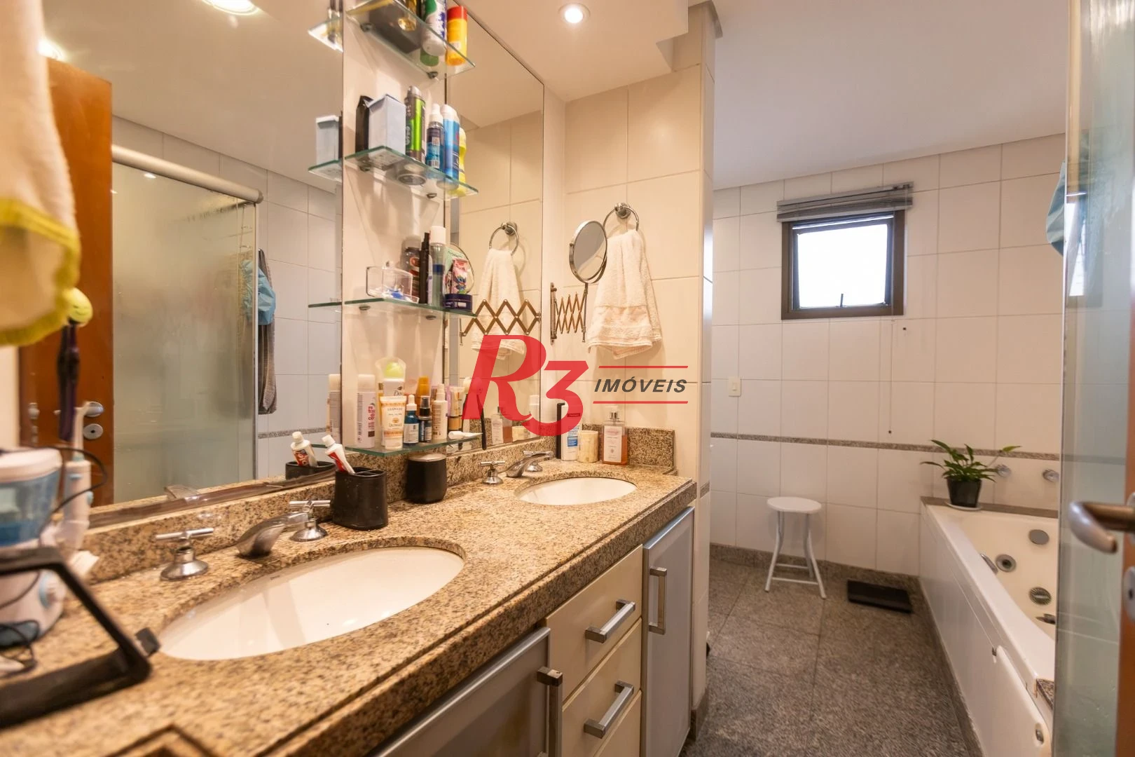 Apartamento com 4 dormitórios à venda, 213 m² por R$ 2.890.000,00 - Boqueirão - Santos/SP