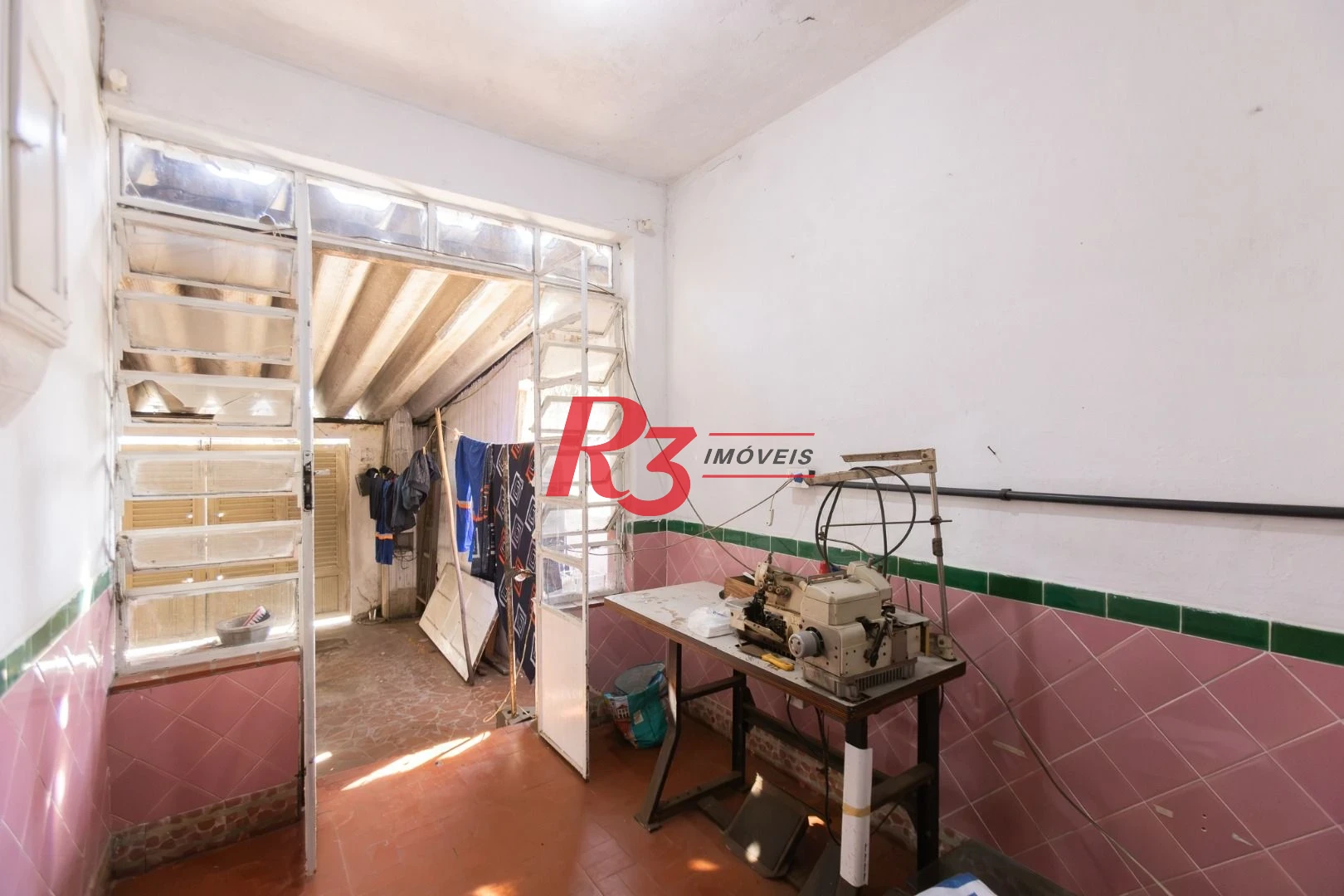 Casa com 2 dormitórios à venda, 157 m² por R$ 600.000,00 - Estuário - Santos/SP