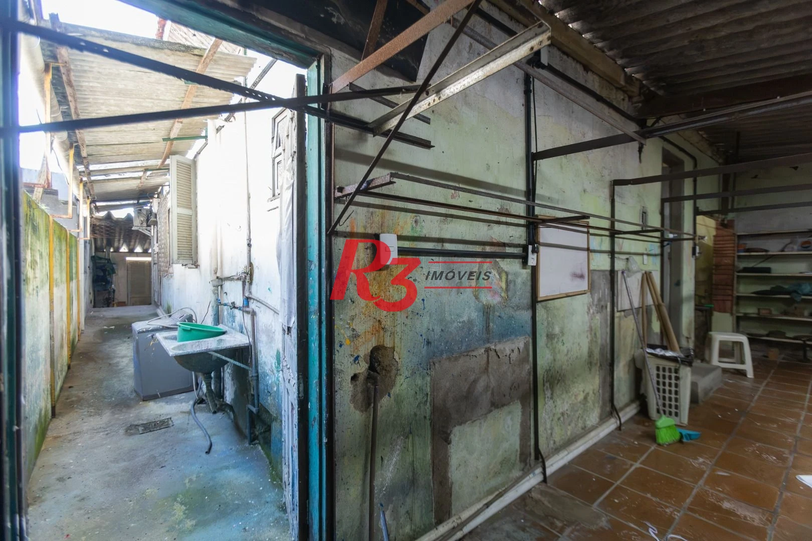 Casa com 2 dormitórios à venda, 157 m² por R$ 600.000,00 - Estuário - Santos/SP