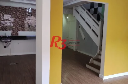 Casa com 3 dormitórios para alugar, 127 m² por R$ 6.424,34/mês - Boqueirão - Santos/SP