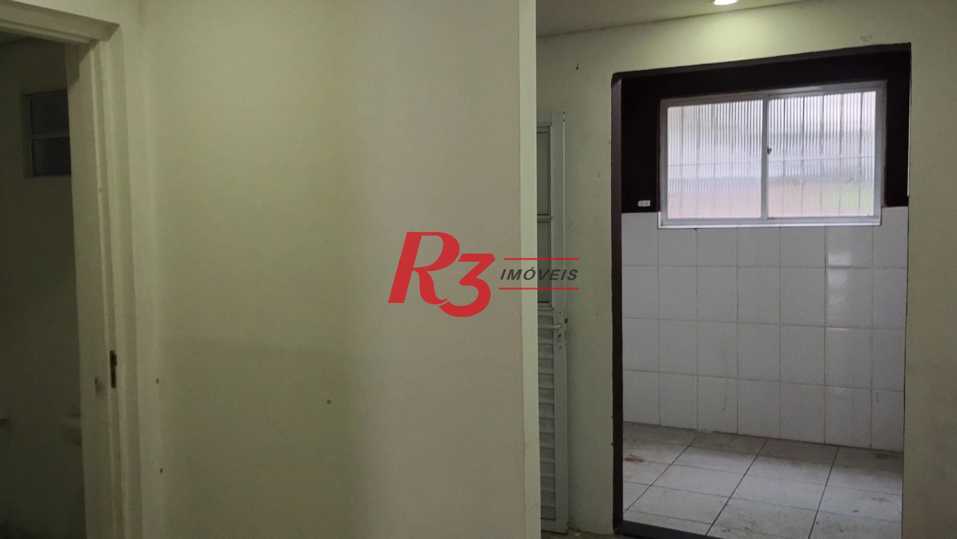 Casa com 3 dormitórios para alugar, 127 m² por R$ 6.424,34/mês - Boqueirão - Santos/SP