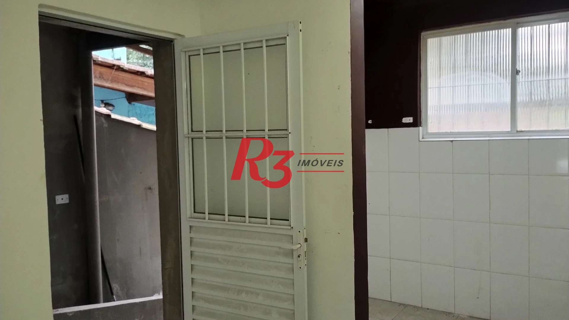 Casa com 3 dormitórios para alugar, 127 m² por R$ 6.424,34/mês - Boqueirão - Santos/SP