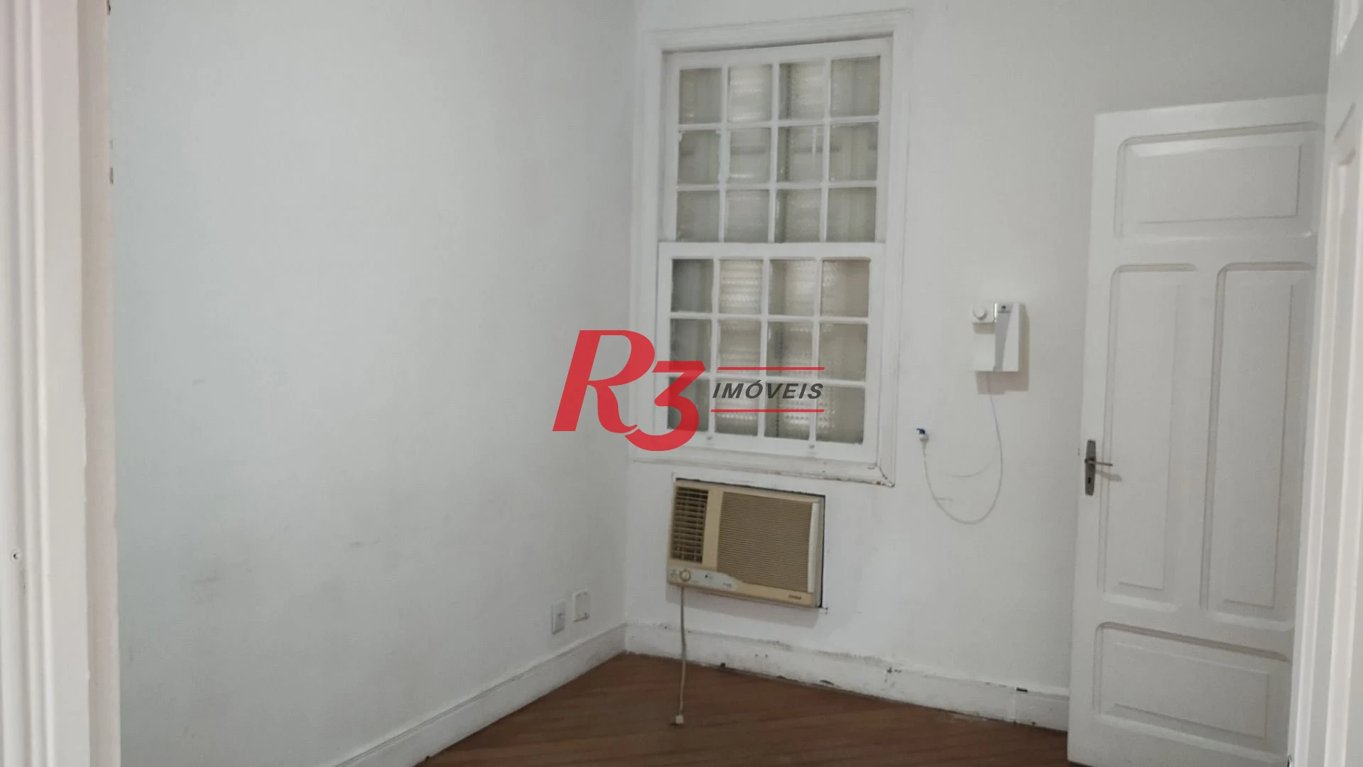 Casa com 3 dormitórios para alugar, 127 m² por R$ 6.424,34/mês - Boqueirão - Santos/SP