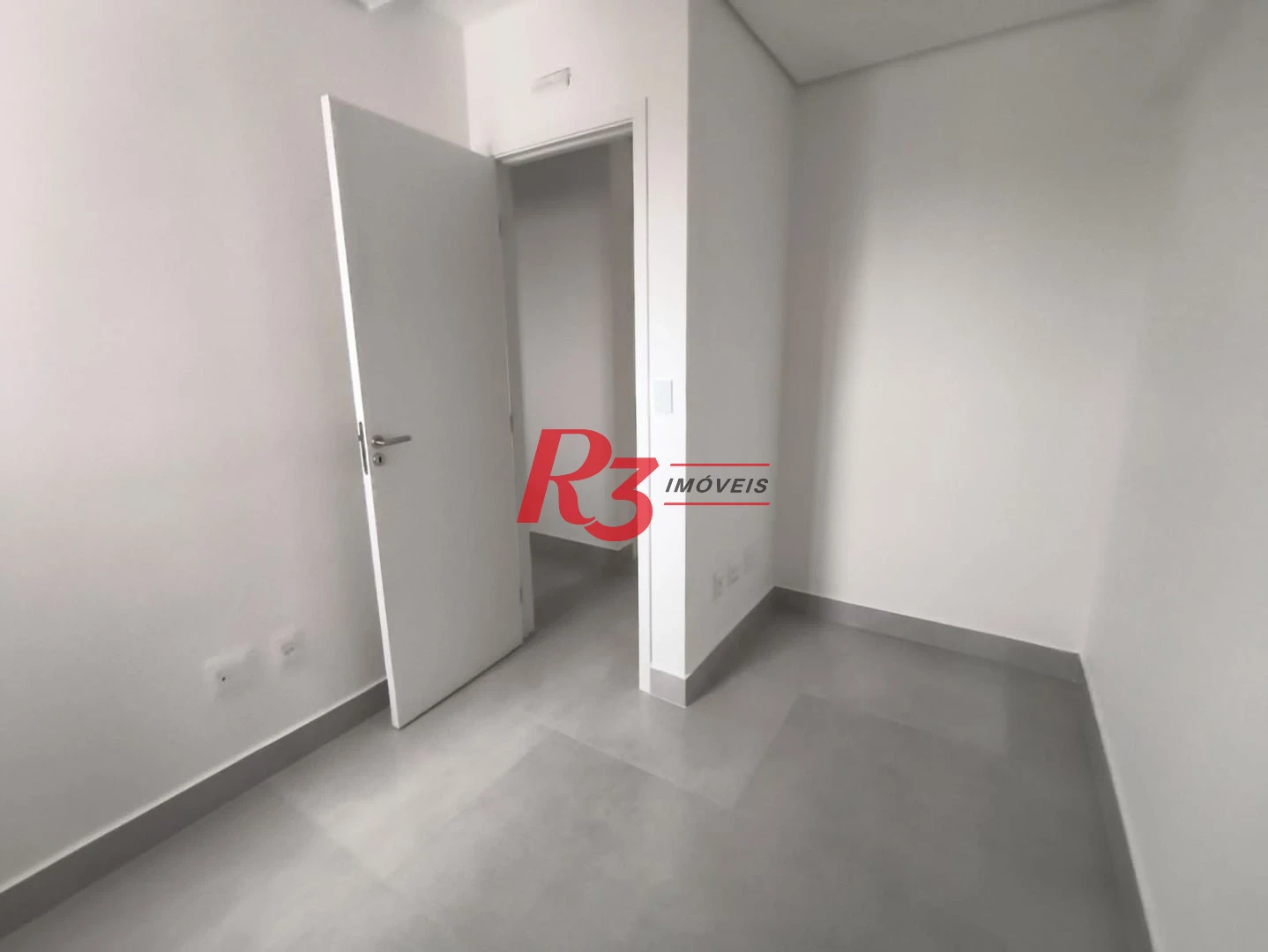 Apartamento com 2 dormitórios à venda, 67 m² por R$ 720.000,00 - Macuco - Santos/SP