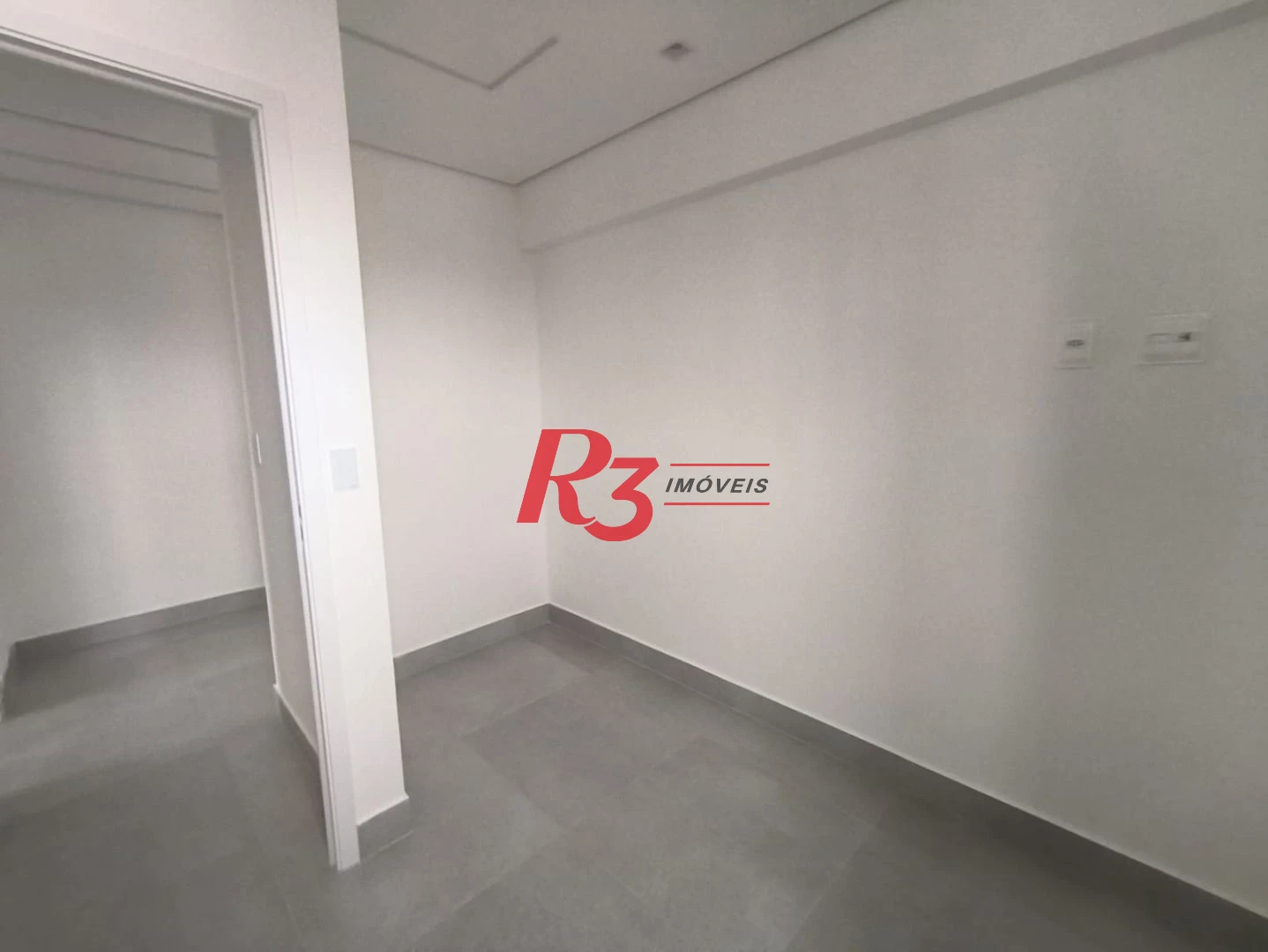 Apartamento com 2 dormitórios à venda, 67 m² por R$ 720.000,00 - Macuco - Santos/SP