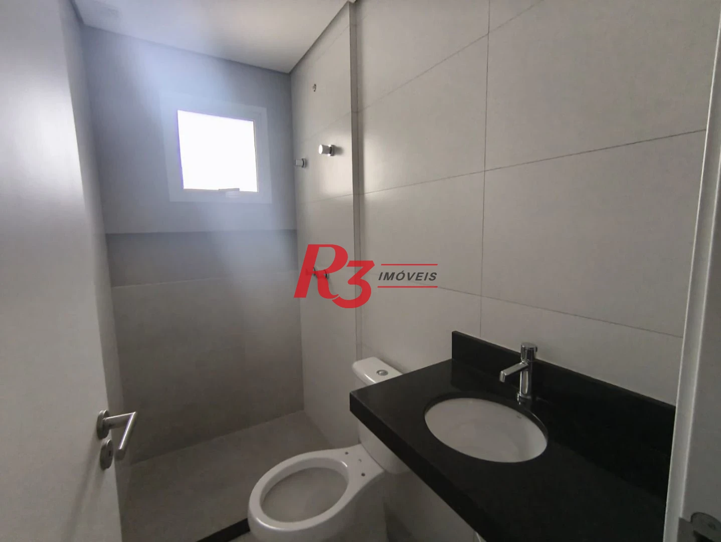 Apartamento com 2 dormitórios à venda, 67 m² por R$ 720.000,00 - Macuco - Santos/SP