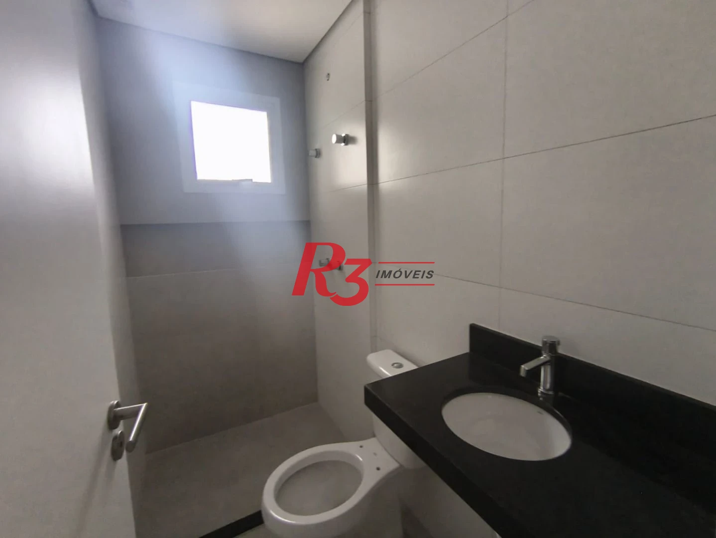 Apartamento com 2 dormitórios à venda, 67 m² por R$ 720.000,00 - Macuco - Santos/SP