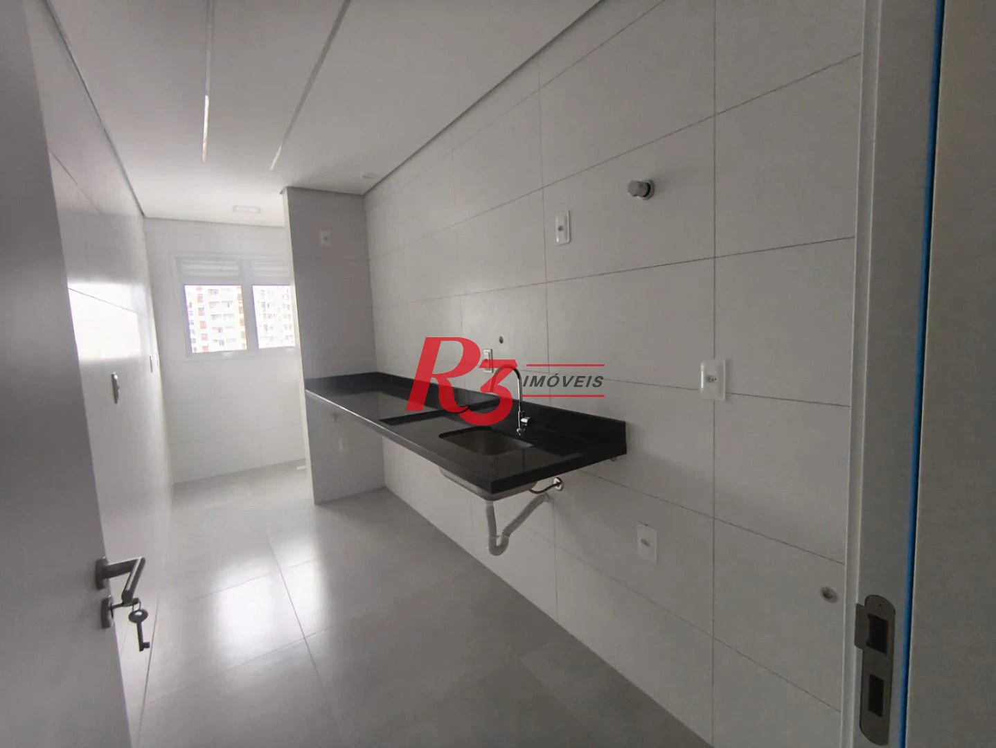 Apartamento com 2 dormitórios à venda, 67 m² por R$ 720.000,00 - Macuco - Santos/SP