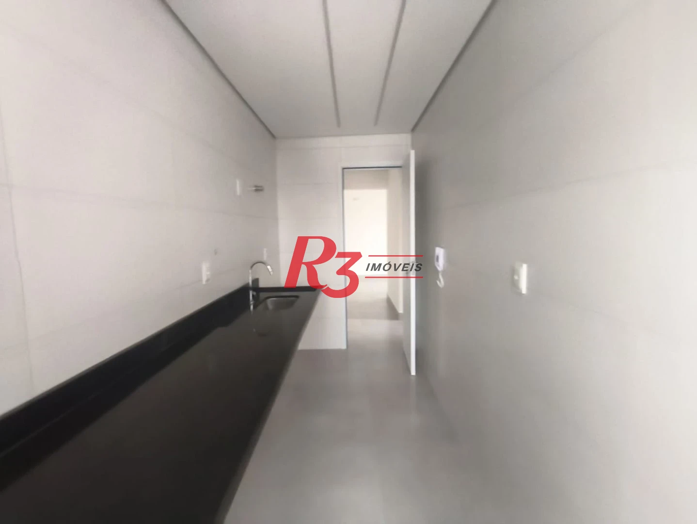 Apartamento com 2 dormitórios à venda, 67 m² por R$ 720.000,00 - Macuco - Santos/SP