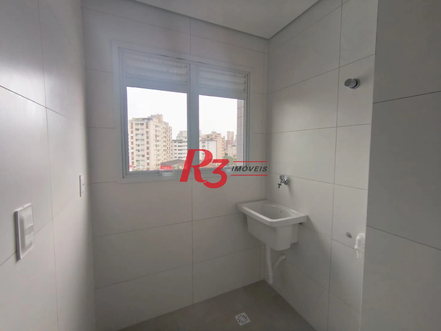 Apartamento com 2 dormitórios à venda, 67 m² por R$ 720.000,00 - Macuco - Santos/SP