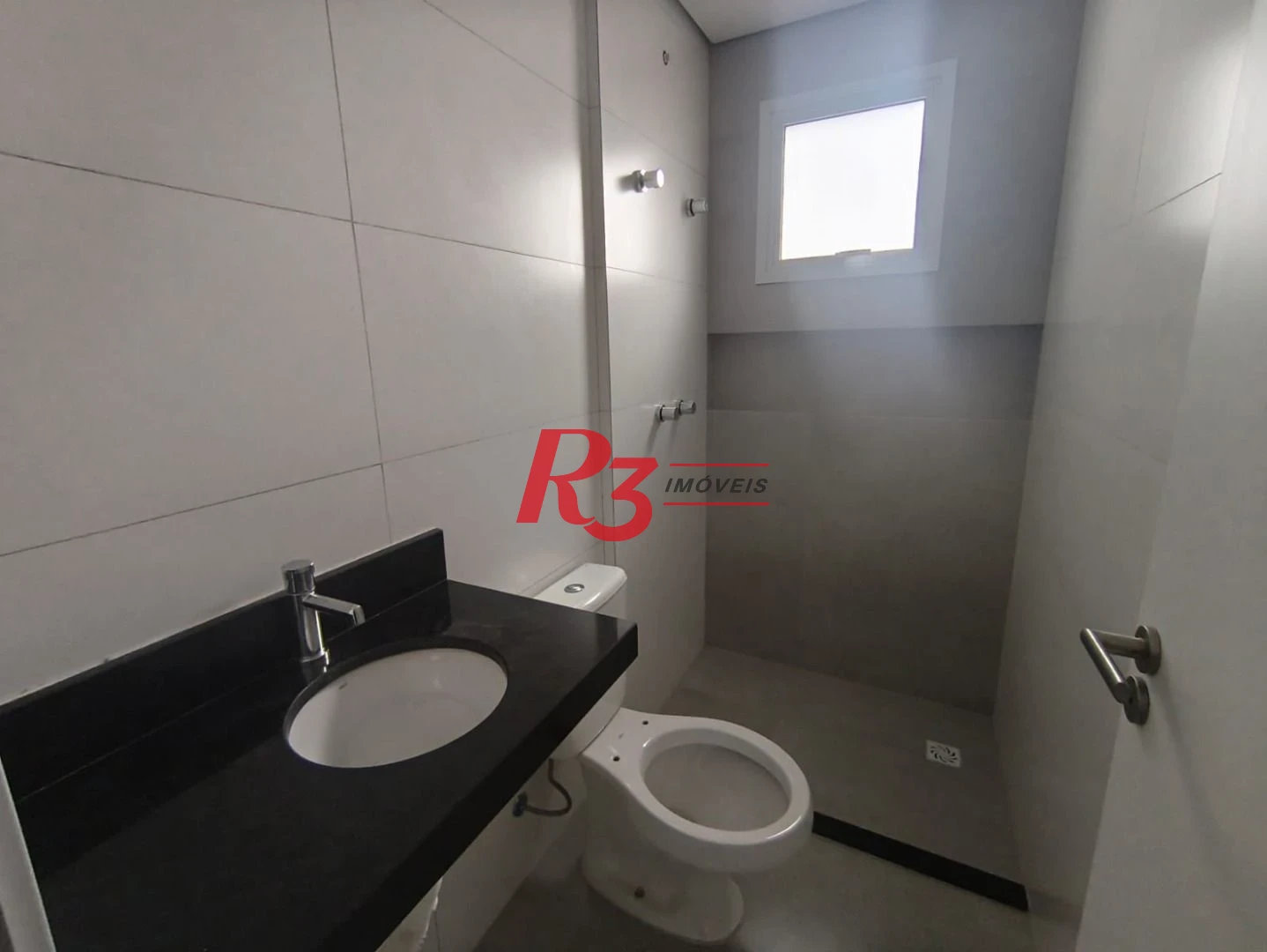 Apartamento com 2 dormitórios à venda, 67 m² por R$ 720.000,00 - Macuco - Santos/SP