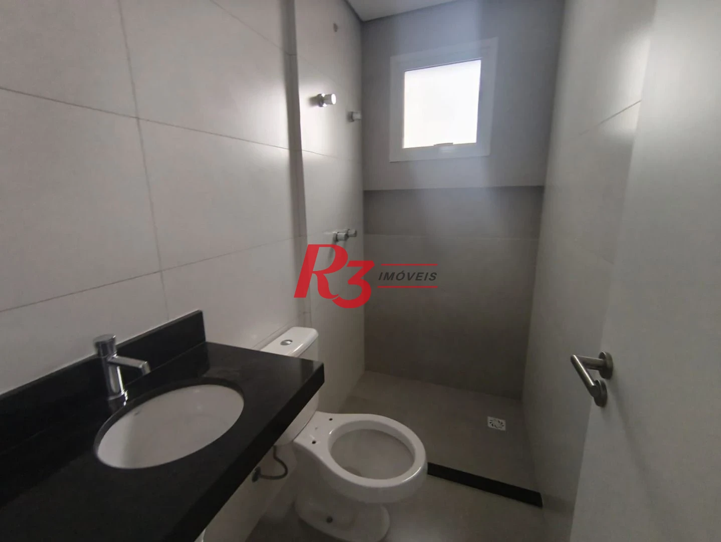Apartamento com 2 dormitórios à venda, 67 m² por R$ 720.000,00 - Macuco - Santos/SP