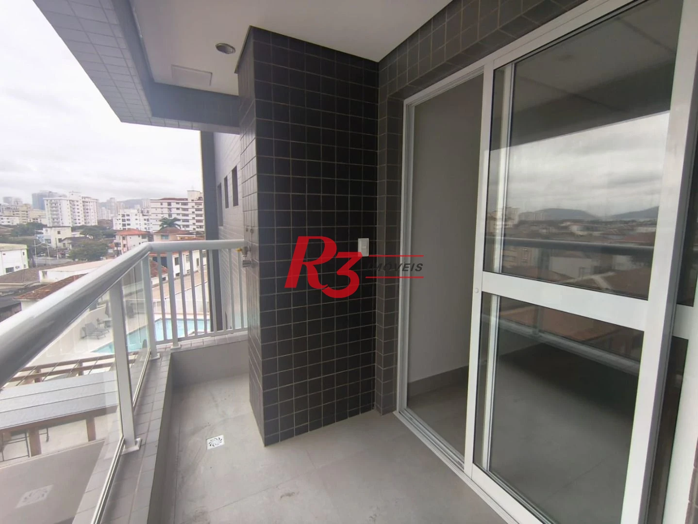 Apartamento com 2 dormitórios à venda, 67 m² por R$ 720.000,00 - Macuco - Santos/SP