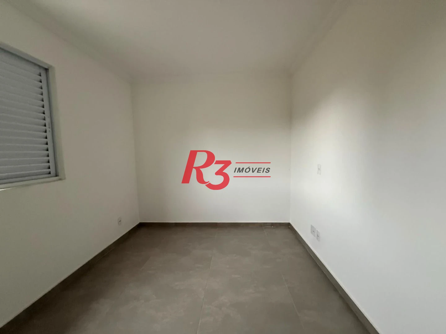 Apartamento com 2 dormitórios à venda, 65 m² por R$ 520.000,00 - Macuco - Santos/SP