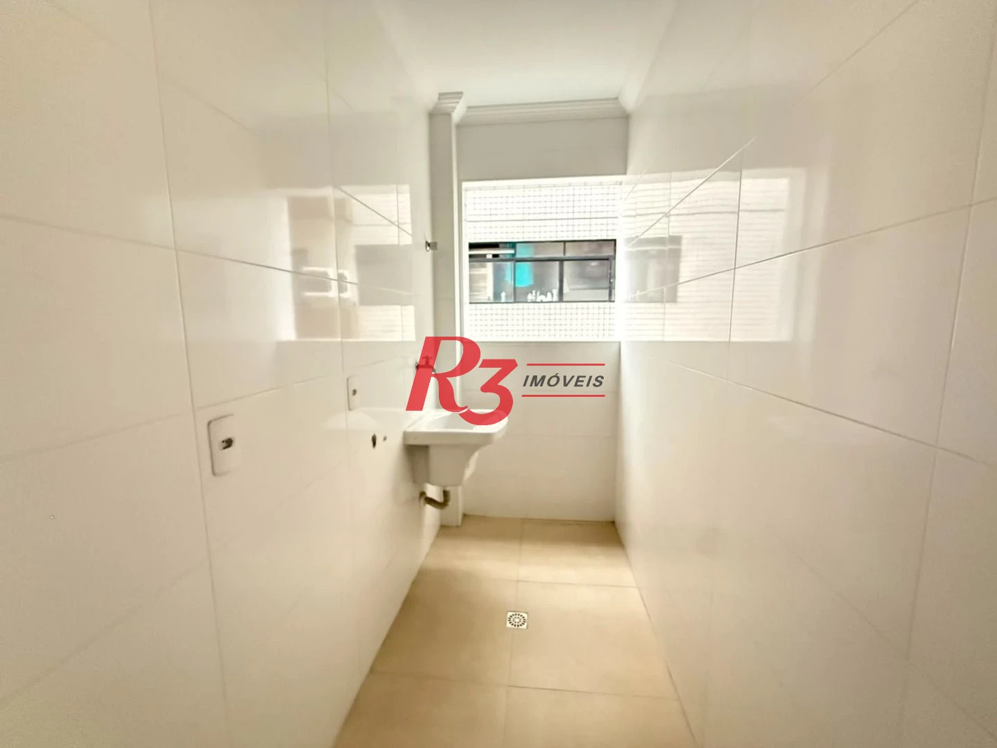 Apartamento com 2 dormitórios à venda, 65 m² por R$ 520.000,00 - Macuco - Santos/SP