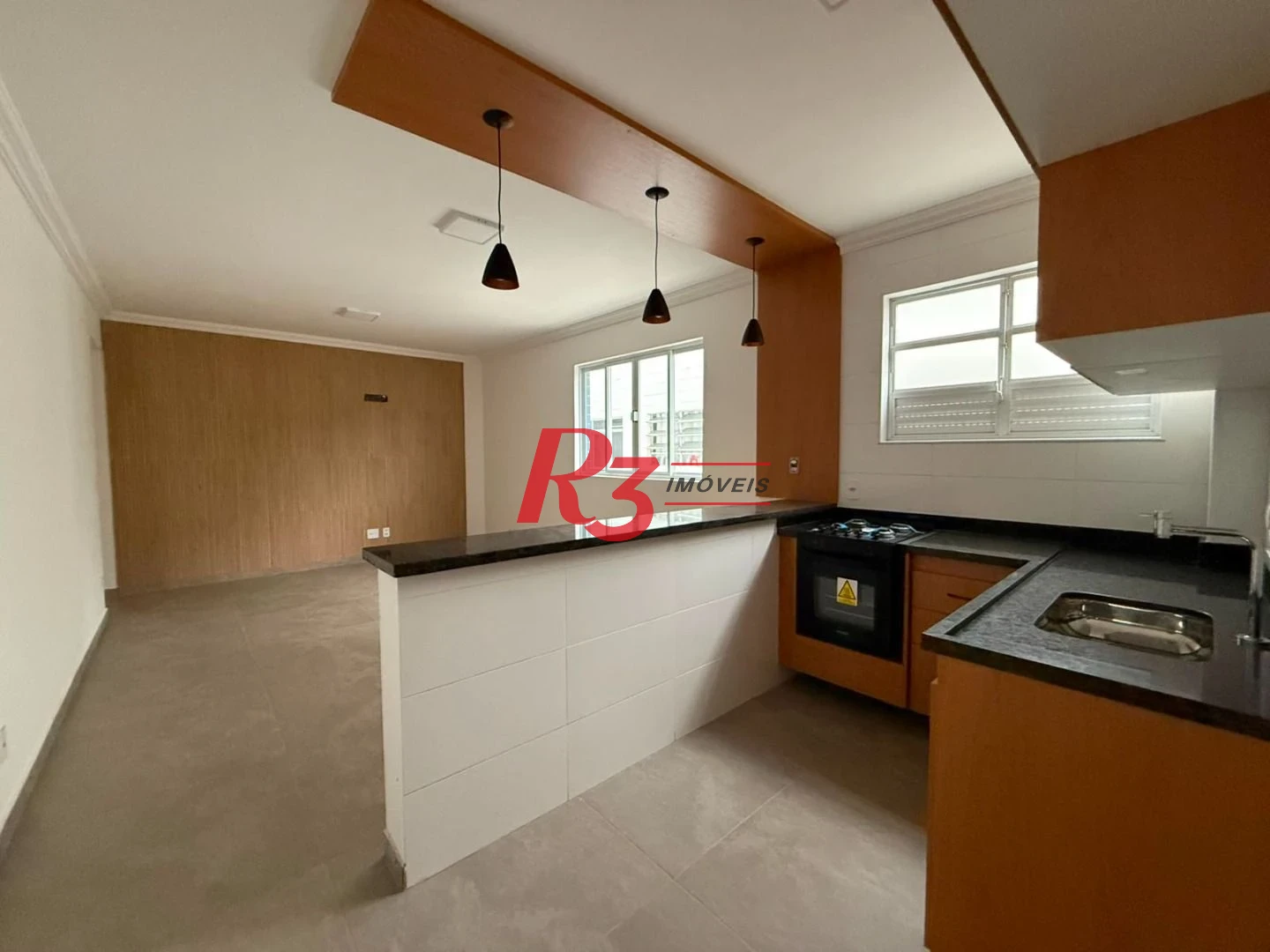 Apartamento com 2 dormitórios à venda, 70 m² por R$ 540.000,00 - Macuco - Santos/SP