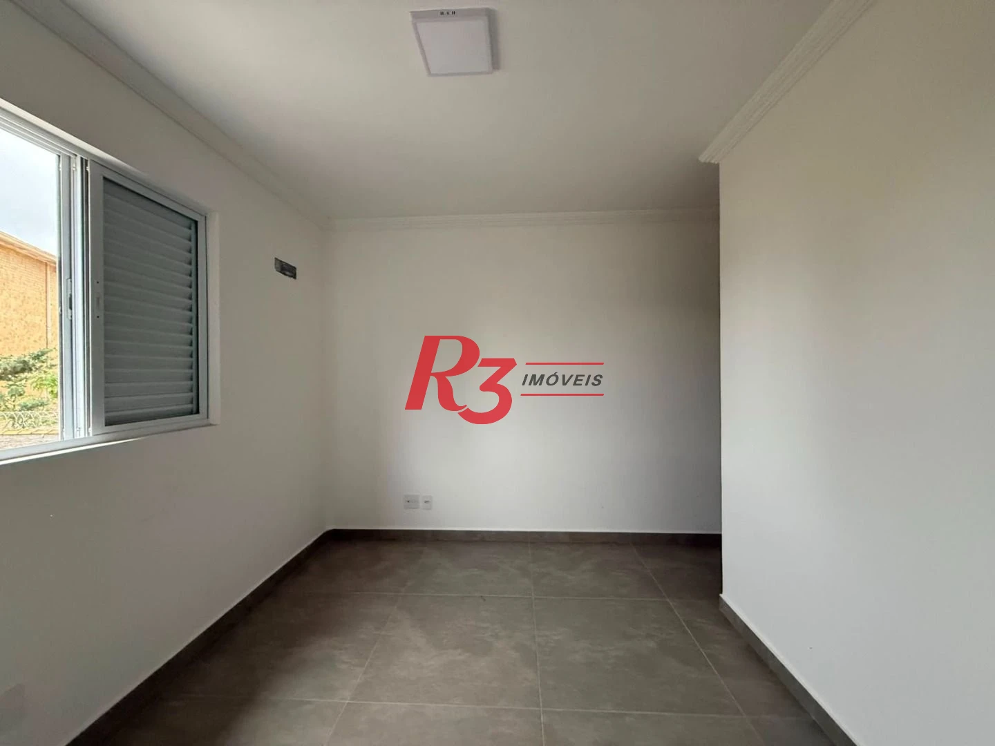 Apartamento com 2 dormitórios à venda, 70 m² por R$ 540.000,00 - Macuco - Santos/SP