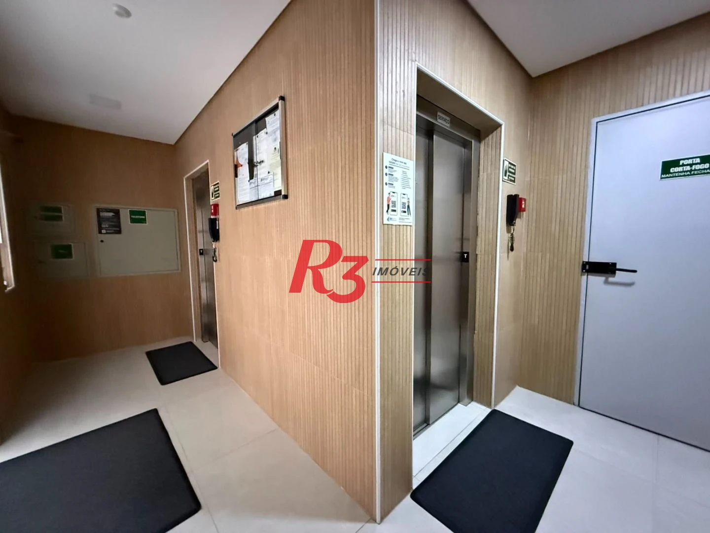 Apartamento com 2 dormitórios à venda, 70 m² por R$ 540.000,00 - Macuco - Santos/SP