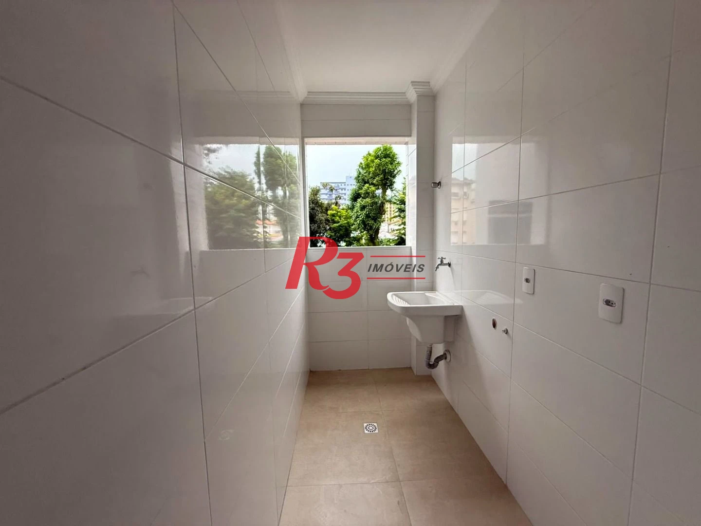 Apartamento com 2 dormitórios à venda, 70 m² por R$ 540.000,00 - Macuco - Santos/SP
