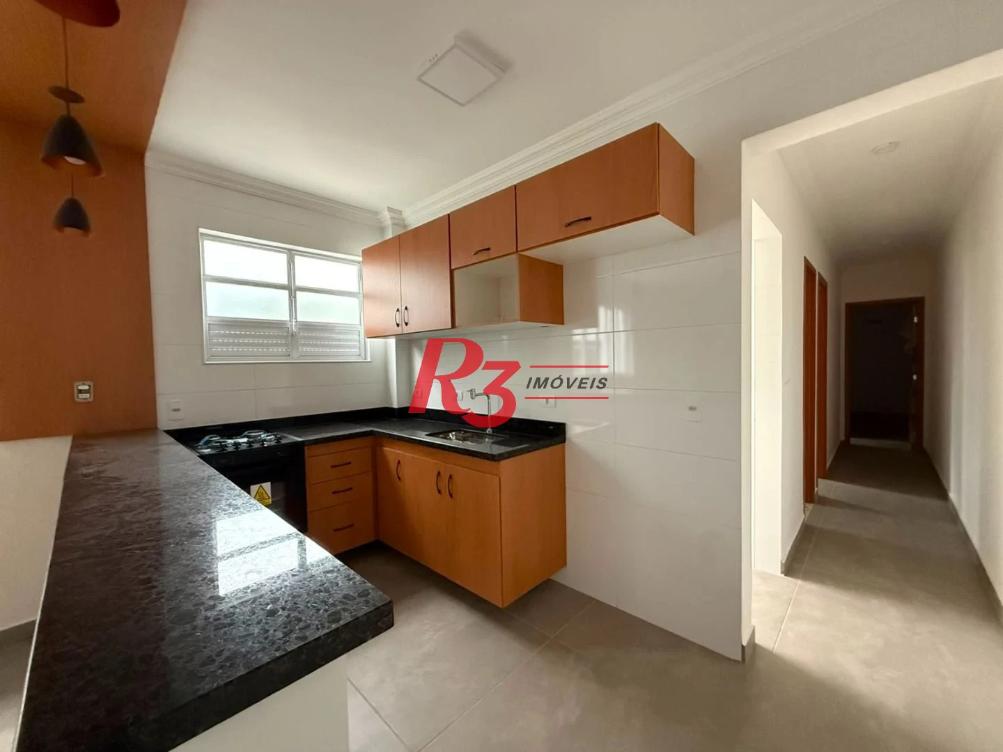Apartamento com 2 dormitórios à venda, 70 m² por R$ 540.000,00 - Macuco - Santos/SP