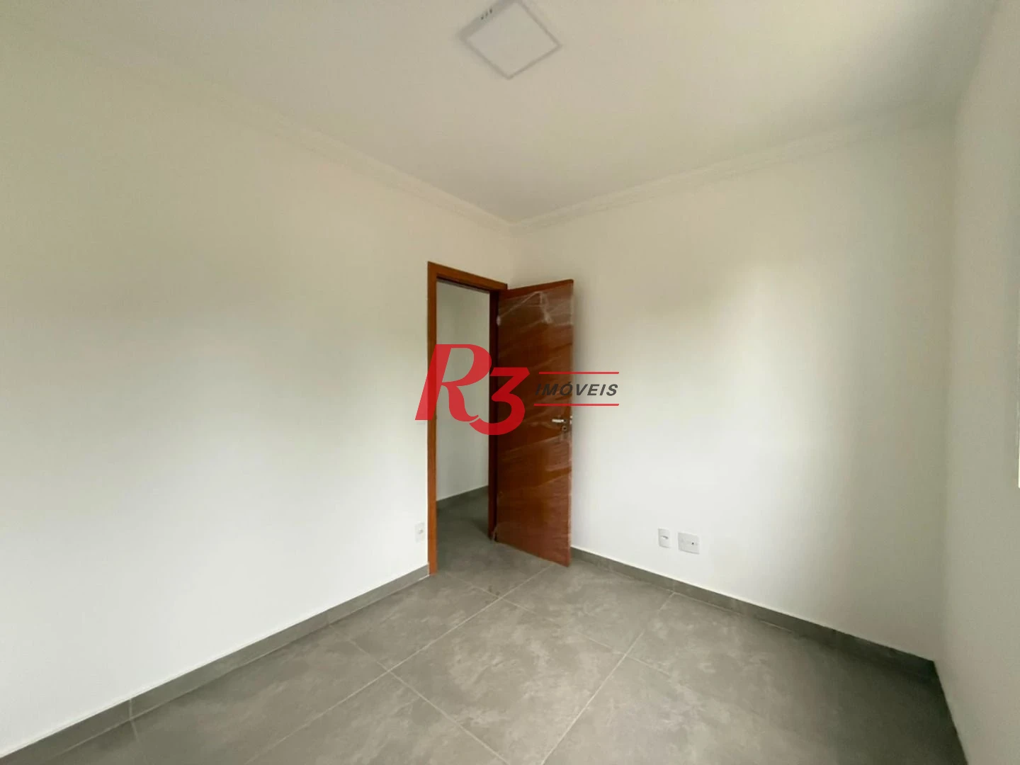 Apartamento com 2 dormitórios à venda, 70 m² por R$ 540.000,00 - Macuco - Santos/SP