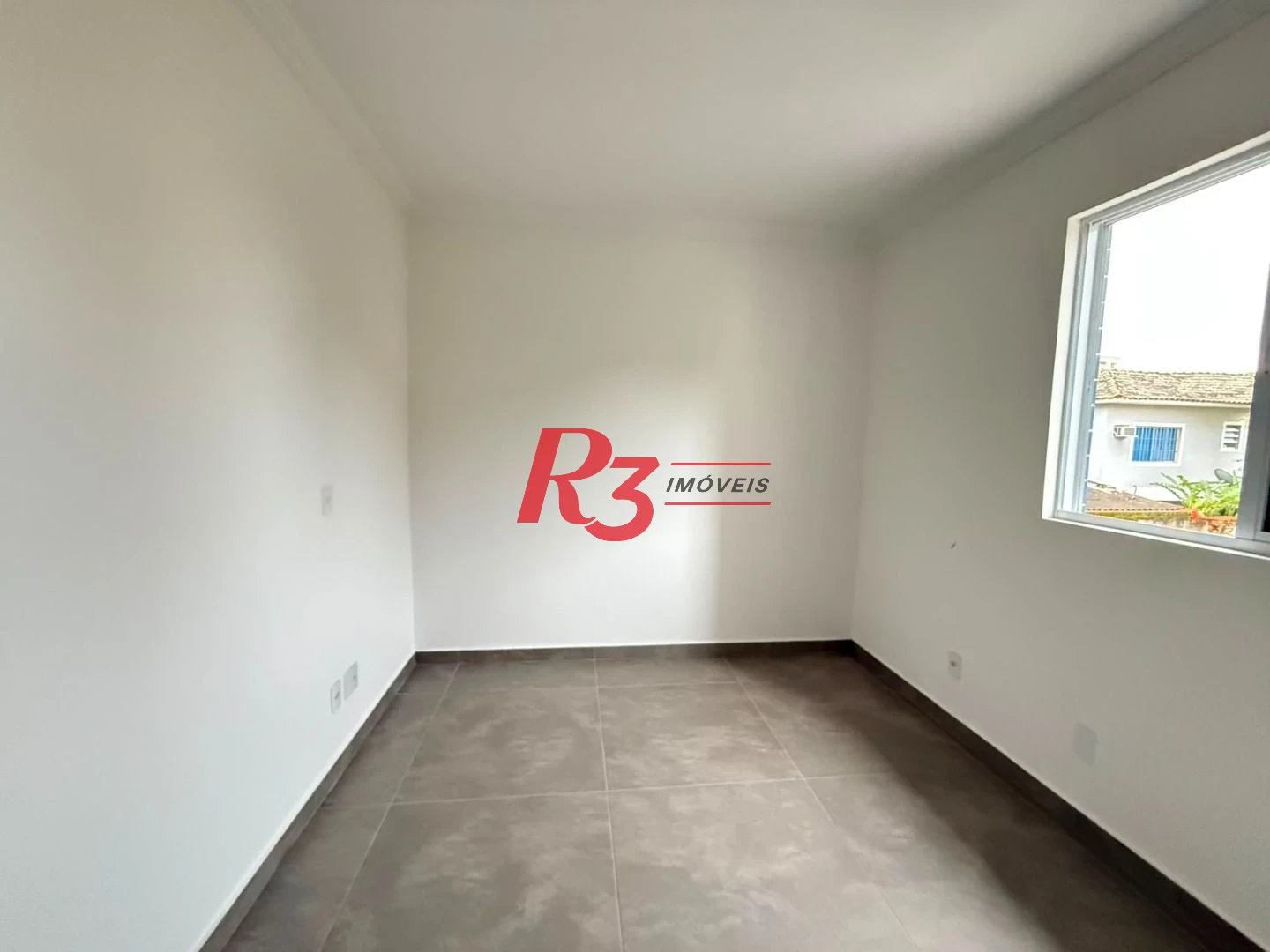 Apartamento com 2 dormitórios à venda, 70 m² por R$ 540.000,00 - Macuco - Santos/SP