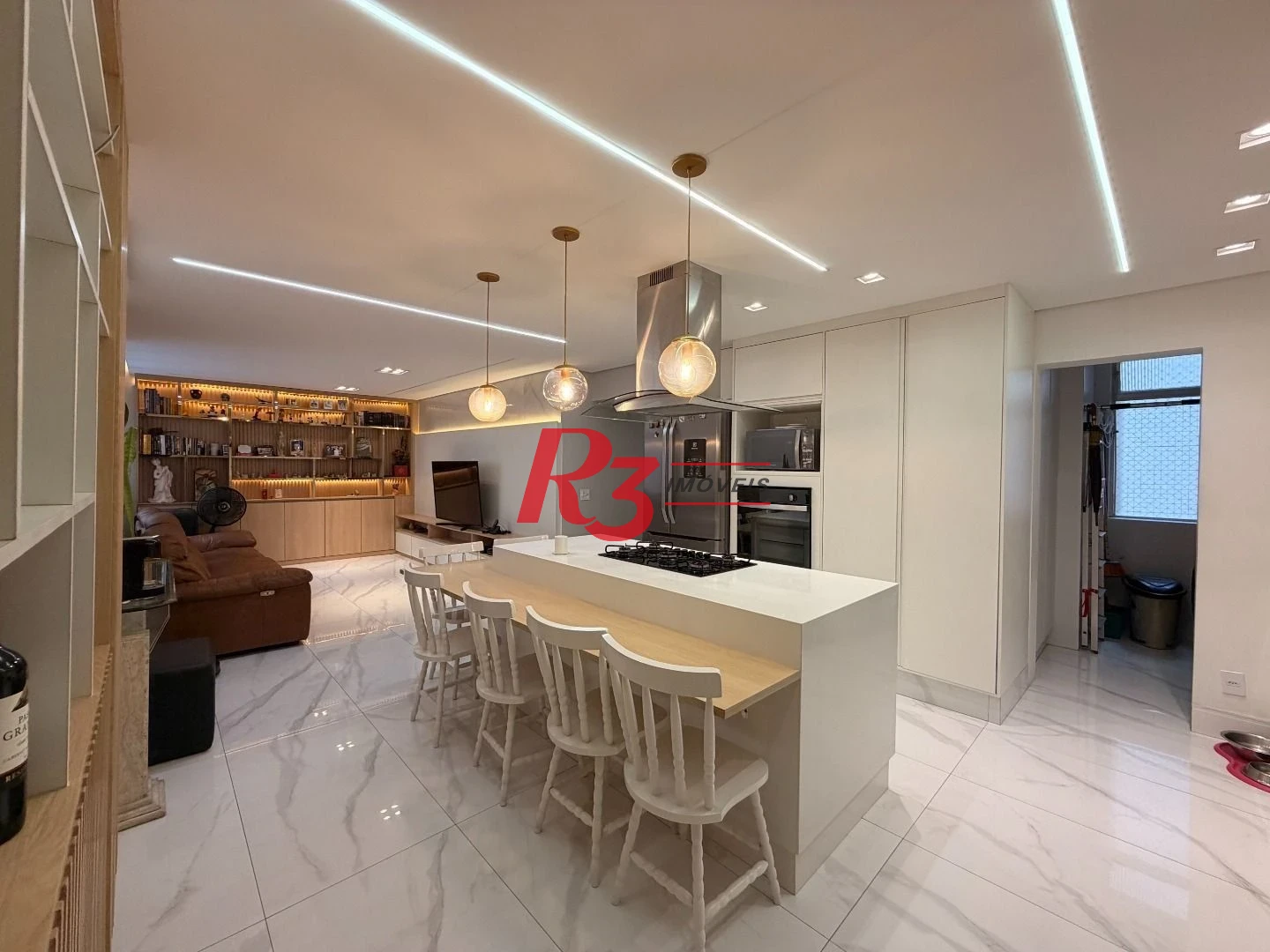 Apartamento com 3 dormitórios à venda, 119 m² por R$ 830.000,00 - Gonzaga - Santos/SP