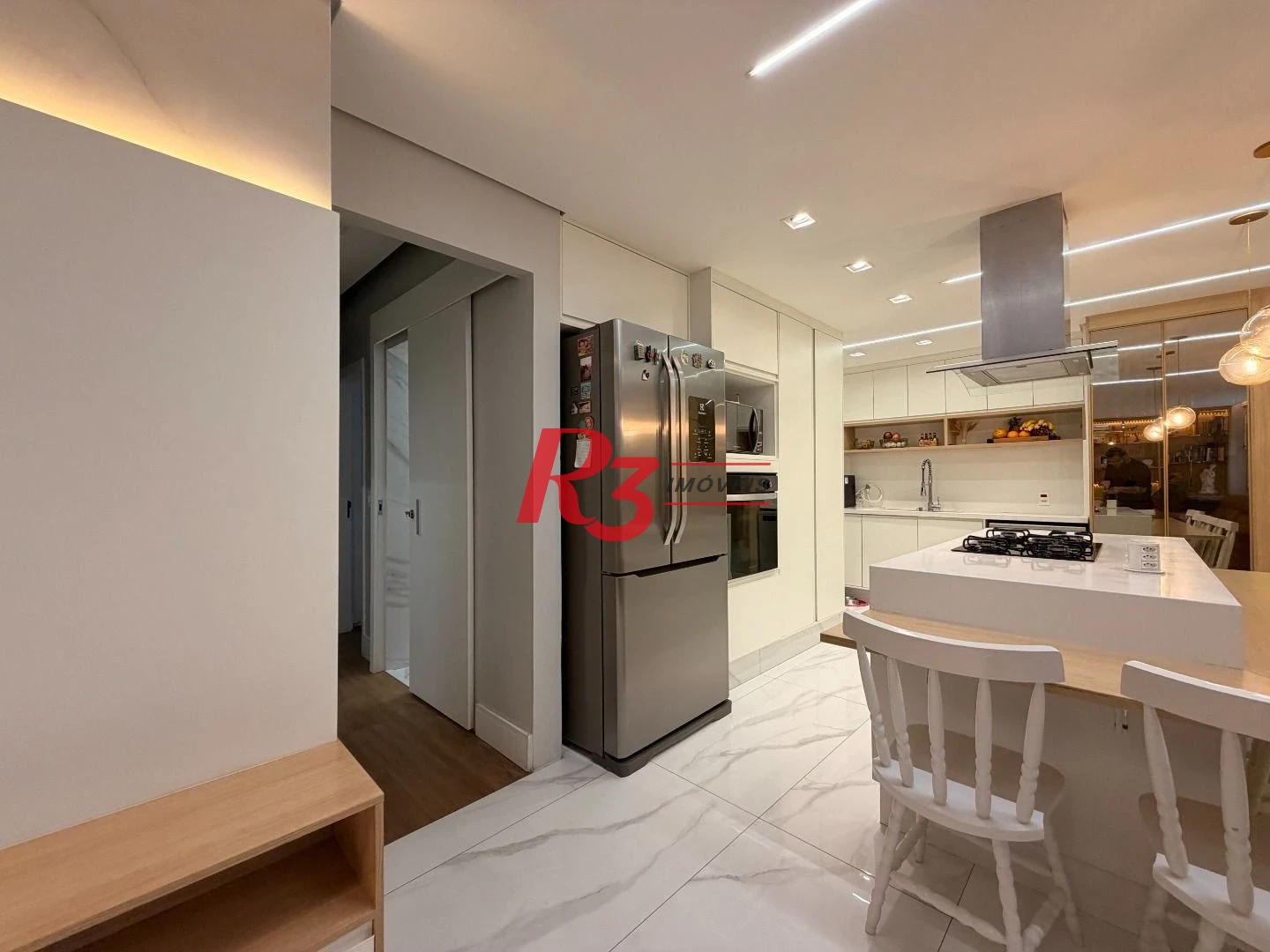 Apartamento com 3 dormitórios à venda, 119 m² por R$ 830.000,00 - Gonzaga - Santos/SP
