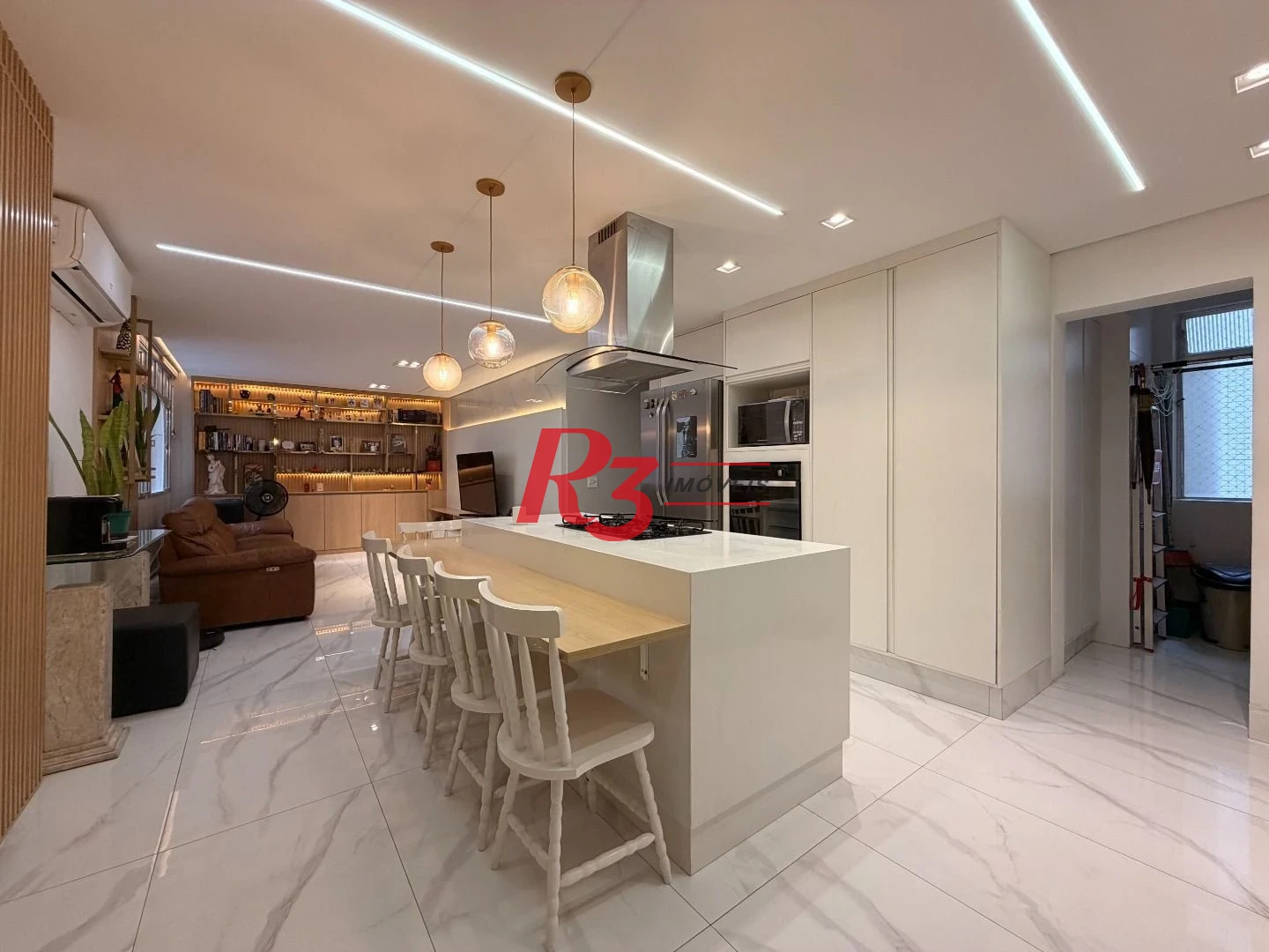 Apartamento com 3 dormitórios à venda, 119 m² por R$ 830.000,00 - Gonzaga - Santos/SP