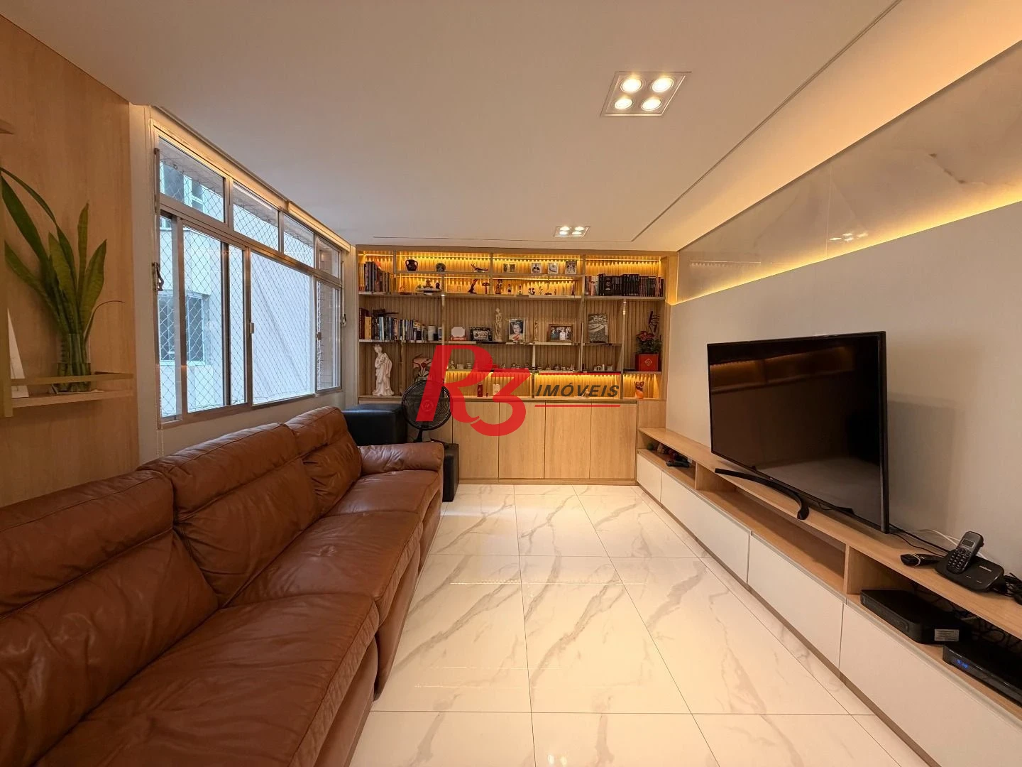 Apartamento com 3 dormitórios à venda, 119 m² por R$ 830.000,00 - Gonzaga - Santos/SP
